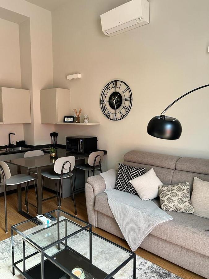 "Mel'S House" - Duomo District - Milano Centro - Universita Exterior photo